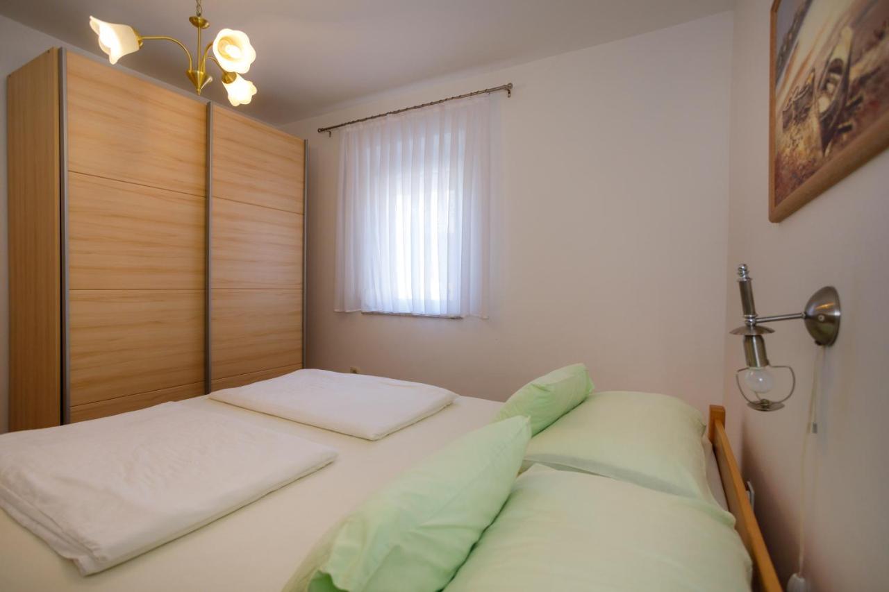 Apartmani Bakran Krk Town Kültér fotó